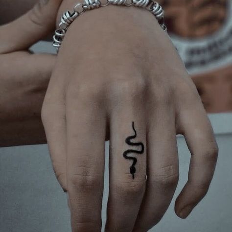 Band Tattoos For Men, Stick Poke Tattoo, Cobra Tattoo, Black And White Snake, Snake Tattoos, Henna Inspired Tattoos, Finger Tats, Single Line Tattoo, Simple Henna Tattoo