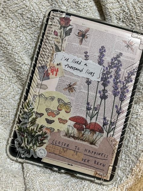 Reading Aesthetic Vintage, Kindle Case Diy, Vintage Aesthetic Scrapbook, Aesthetic Kindle, Scrapbook Aesthetic, Kindle Aesthetic, Aesthetic Scrapbook, Book Lovers Book, Kindle Stickers