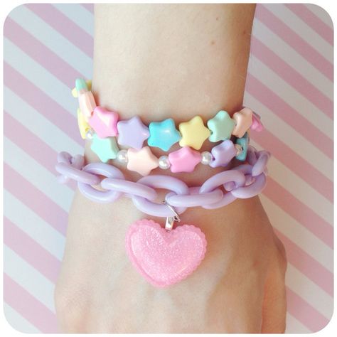 Pastel Kawaii Fairy Kei bracelet (5.38 AUD) ❤ liked on Polyvore featuring jewelry, bracelets, accessories, jewels, kawaii, beads jewellery, beading jewelry, chains jewelry, purple jewelry and chunky jewelry Melanie Martinez Style, Fairy Kei Fashion, Kawaii Fairy, Pop Punk Fashion, Pastel Kawaii, Kei Fashion, Style Kawaii, Pastel Goth Fashion, Kawaii Jewelry