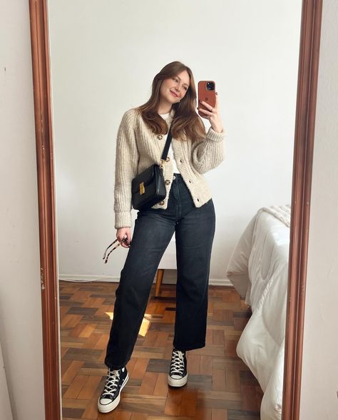 Outfits For Brown Hair, Midsize Fashion Winter 2024, Midsize Winter Outfits 2024, Fall Midsize Outfits 2024, Midsize Winter Outfits 2022, Fall Outfits 2024 Midsize, Autumn Outfits Midsize, Fall Outfit Inspo 2024 Midsize, Winter Dinner Outfit