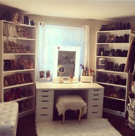 Rangement Makeup, Vanity Room, Closet Room, Glam Room, Room Deco, غرفة ملابس, Room Closet, Stil Inspiration, Makeup Room