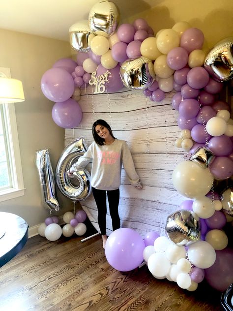 My girls balloon arch for her sweet 16. Sweet 16 Balloon Arch Ideas, Sweet Sixteen Balloon Arch, 16 Balloon Arch, Sweet 16 Balloon Arch, 16 Birthday Balloons, Sweet 16 Candy, Sweet Sixteen Birthday Party Ideas, Sweet 16 Photos, Sweet 16 Themes