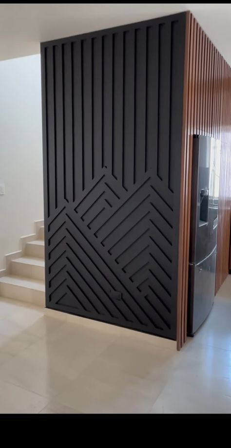 Stair Feature Wall Ideas, Wall Molding Office, Accent Wall On Stairs, Stairs Accent Wall, Accent Wall Staircase, Feature Wall Panelling, Stairs Feature Wall, Stairwell Accent Wall, Tv Fal