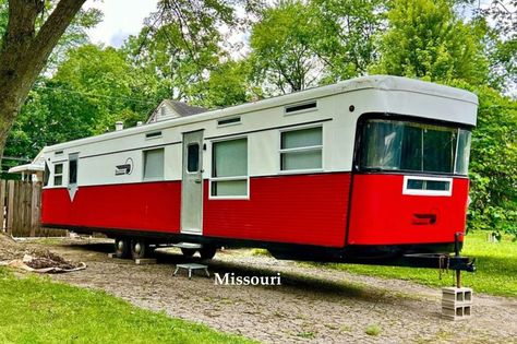 FSBO 1958 Imperial Mansion 46 Ft Spartan Trailer For Sale in Missouri Under $28K - Old Houses Under $50K Spartan Trailer, Old Campers, Aluminum Trailer, Old Race Cars, Vintage Travel Trailers, Beach House Design, For Sale By Owner, Hot Water Heater, Trailers For Sale