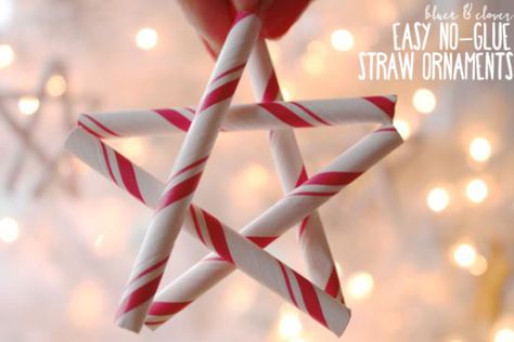 easy no-glue straw star christmas ornament Simple Diy Ornaments, Paper Straws Crafts, Straw Star, Drinking Straw Crafts, Christmas Tree Ornament Crafts, Straw Crafts, Star Ornaments, Christmas Program, Magazine Crafts