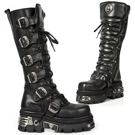 Black Metal Fashion, Steel Cap Boots, Alt Shoes, Angel Clothing, New Rock Boots, Black Knee Boots, Rock Boots, Mosh Pit, Angel Outfit