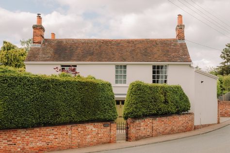 For Sale: Junipers, Bures St Mary, Suffolk | Inigo White Georgian House, Colorful Rooms, Cottage Loft, Large Bathtub, Slate Hearth, Georgian House, Beautiful Ruins, Airbnb Design, Wooden Floorboards