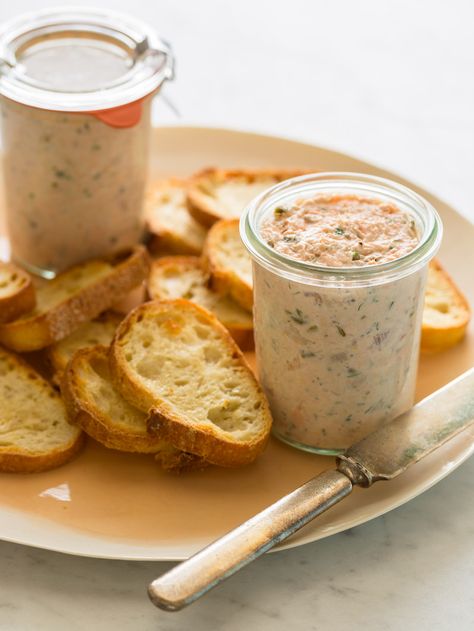 Leftover Salmon Recipes, Rillettes Recipe, Salmon Rillettes, Spoon Fork Bacon, Leftover Salmon, Make Ahead Appetizers, Spoon Fork, Beach Picnic, Smoked Salmon