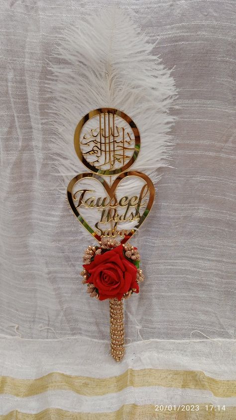 Nikha Pen And Mirror, Nikah Pens Ideas, Nikha Pen Decoration Ideas, Nikkah Pen Diy, Nikha Pen Design, Nikah Pen Diy, Nikkah Pen Decoration Ideas, Nikkah Pen With Name, Bridal Mirror