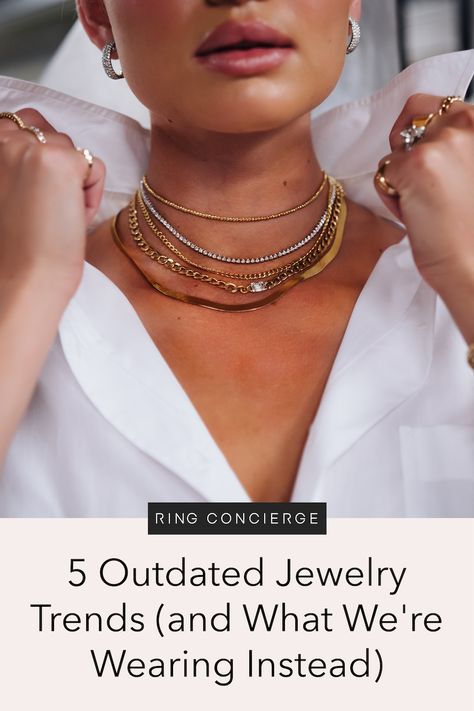 Upcoming Jewelry Trends, Gold Necklace Trend 2023, Womens Jewelry Trends 2023, 2023 Jewelry Trends Diy, How To Pair Jewelry With An Outfit, New Trend Jewelry 2023, Fine Jewellery Trends 2023, Trends Jewelry 2023, Fall Winter 2023 Jewelry Trends