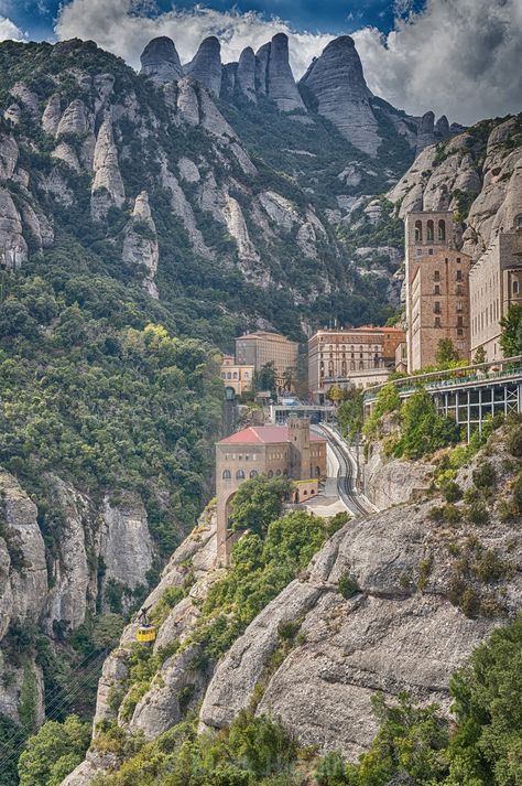 Montserrat mountain and monastery. Catalonia. Catalonia Spain, Salou, Spain And Portugal, Aragon, Incredible Places, Spain Travel, Barcelona Spain, Beautiful Places To Visit, Solo Travel