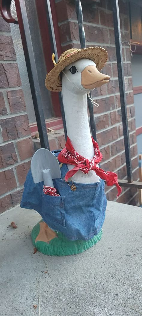 Porch Goose Club of America | This is Ollie. He is a fashionable goose that is always dressed for the occasion | Facebook Porch Goose Patterns, Diy Goose Costume, Porch Goose Outfit, Porch Goose Clothes Diy, Porch Goose Clothes Patterns, Goose Clothes Pattern Free, Yard Goose, Porch Geese, Porch Goose Clothes