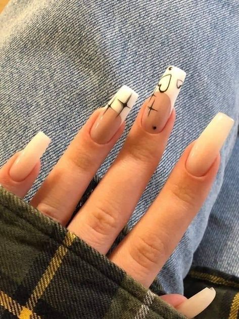 Square shaped white neutral nude french tips ombre black 90s nails Nails On Mixed Skin, Square Nails Black Design, Nail Inspo 90s, Carti Nails, Nails Aesthetic 90s, 444 Nails, Grunge Nail Designs, Nail Medium Length, Nail Inspo Grunge