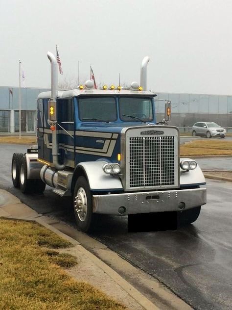 Freightliner Flc, Western Star Trucks, Freightliner Trucks, Western Star, Diesel Trucks, Peterbilt, Classic Trucks, Custom Trucks, Cool Trucks