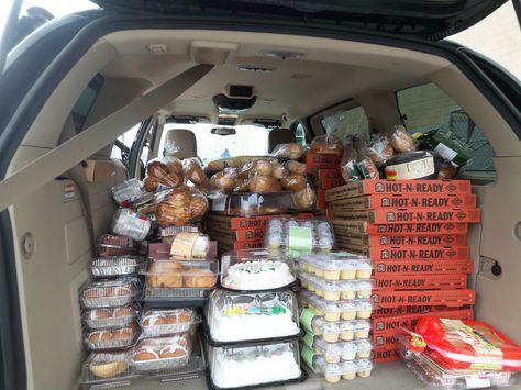 Marsh, Kroger, Target, and Little Caesars food rescue route.  Join the movement to end food waste at foodrescue.net Homeless Food, Food Rescue, Food Distribution, Little Caesars, Grocery Supermarket, Food Donation, Soup Kitchen, Social Entrepreneurship, Food Goals