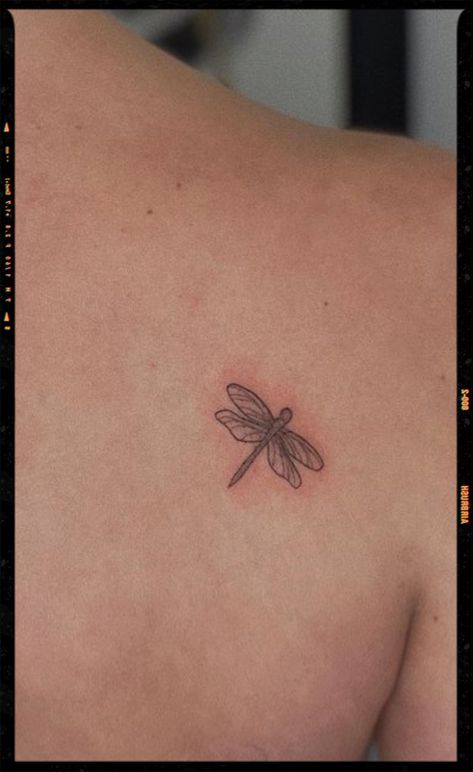 Red Dragonfly Tattoo, Fly Tattoo, Red Dragonfly, Fire Fly, Flying Tattoo, App Filter, Tattoo Minimalist, Airbrush App, Dragonfly Tattoo