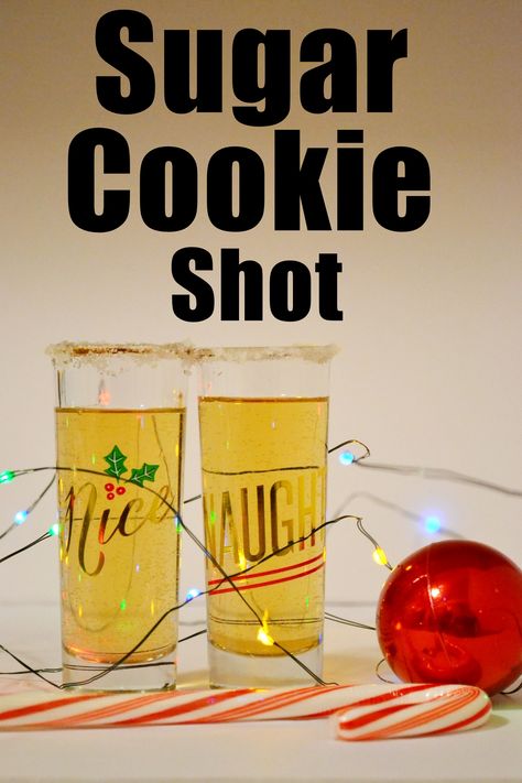 Rumchata Christmas Shots, Easy Christmas Shots, Christmas Shots Alcohol, Holiday Shots, Cookie Shot Glass, Shots Alcohol Recipes, Cookie Shot, Christmas Drinks Alcohol Recipes, Cake Vodka