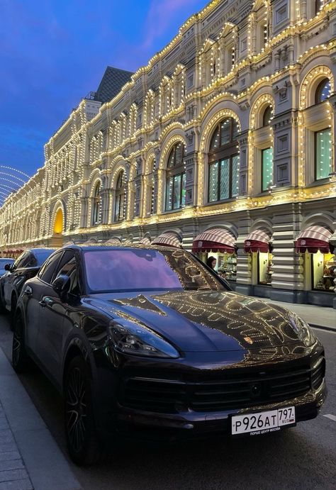 Porche Mum Aesthetic, Porsche Family Car, Porchse Cars Aesthetic, Porche Cayenne Aesthetic, Car Aesthetic Exterior, Porsche Macan Aesthetic, Porche Mom, Porsche Panamera Aesthetic, Porsche Cayenne Aesthetic