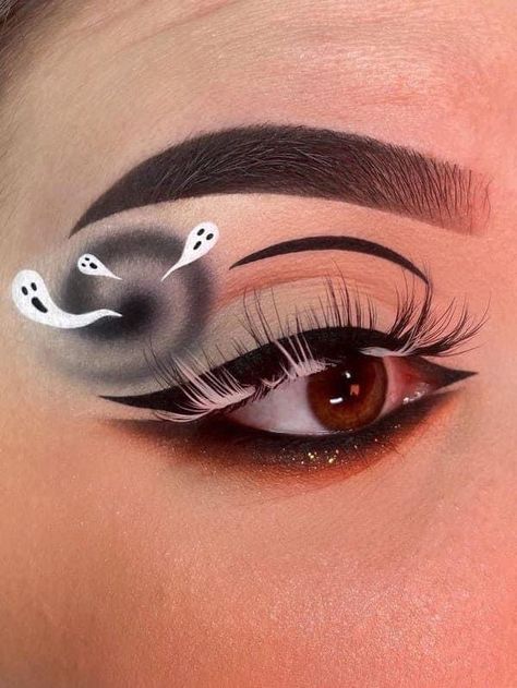 Halloween Makeup Looks Eyeliner, Kraken Makeup, Ghost Face Makeup, Spooky Eye Makeup, Halloween Eyeliner Looks, Halloween Eye Makeup Looks, Eyeliner Halloween, Halloween Eyeliner, Halloween Eyeshadow