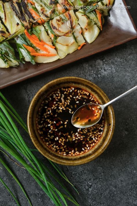 A small bowl with dumpling or pancake dipping sauce Vegan Yachaejeon, Kimchi Jeon, Savoury Pancakes, Korean Vegetables, Dumpling Dipping Sauce, Dumpling Sauce, Kimchi Pancake, Korean Pancake, Vegan Kimchi