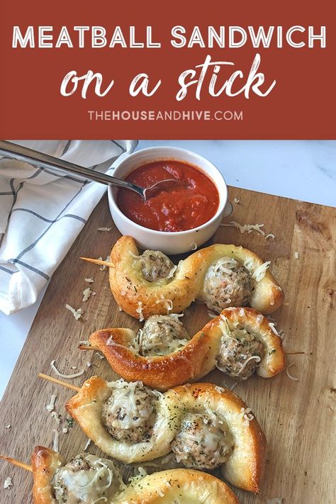 These dippable skewered meatball subs were so much fun and super easy to make. Made with homemade meatballs and refrigerated breadstick dough.   #funfamilydinner #easyfamilydinneridea #kidsdinnerideas #kidsdinnerrecipes #funfamilydinnerideaskids #kidsdinnerideaspicky #pickykidsdinnerideas #kidsdinnerseasy #kidsdinnerrecipeeasy #meatballsandwichrecipe #meatballsubrecipe #meatballrecipe #easymeatballrecipe Picky Kids Dinner Ideas, Sandwich On A Stick, Healthy Meatball Recipe, Meatball Sandwich Recipes, Successful Family, Meatball Sub, Meatball Sandwich, Kabob Skewers, Fun Dinner