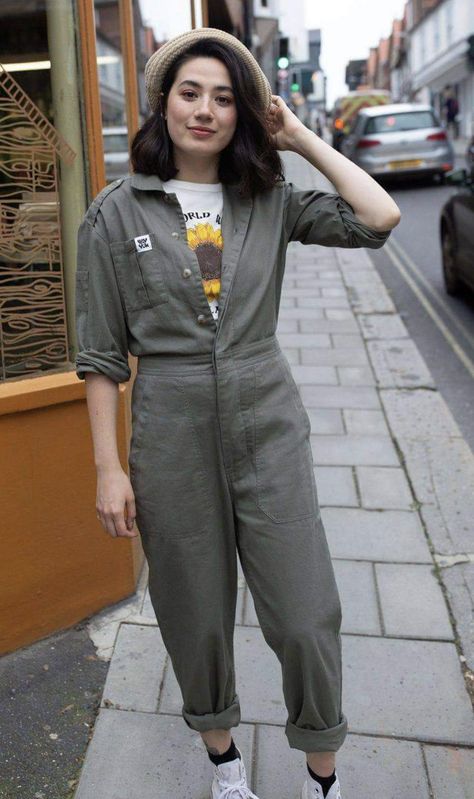 Lucy and Yak boiler suit Coveralls Women Fashion, Garden Outfit Aesthetic, Coverall Outfit Women, Boilersuit Outfit, Boiler Suit Outfit, Coveralls Outfit, Garden Outfit, Dungaree Outfit, Lucy And Yak