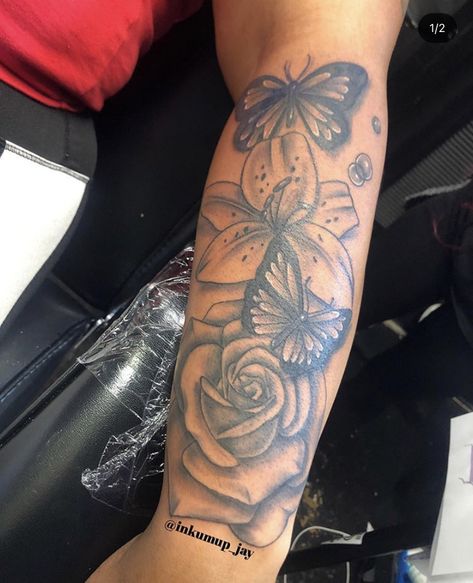 Cute Small Tattoos Black Women, Medium Size Tattoo, Khiamonique Tattoo, Medium Tattoo Ideas, Medium Size Tattoos, Arm Tattoos Black, Cute Thigh Tattoos, Flower Wrist Tattoos, Pretty Hand Tattoos