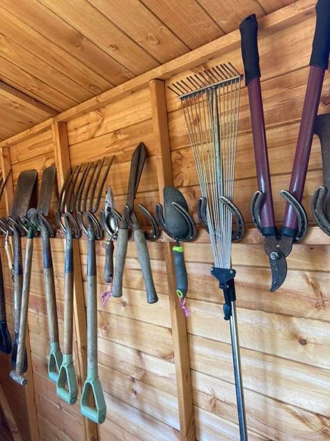 What To Do With Old Saddles, Boot Display Ideas, Barn Hacks Horse, Feed Room Organization, Diy Horse Barn Ideas, Tackroom Ideas Equestrian, Tack Room Organization Diy, Small Horse Barn Ideas, Western Tack Room