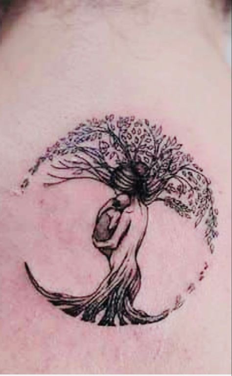 Mother baby tree tattoo Tattoo Placements, Michelle Tattoo, Arlo Tattoo, Mutterschaft Tattoos, Mother And Baby Tattoo, Motherhood Tattoos, Tattoos Black, Family Tattoo Designs