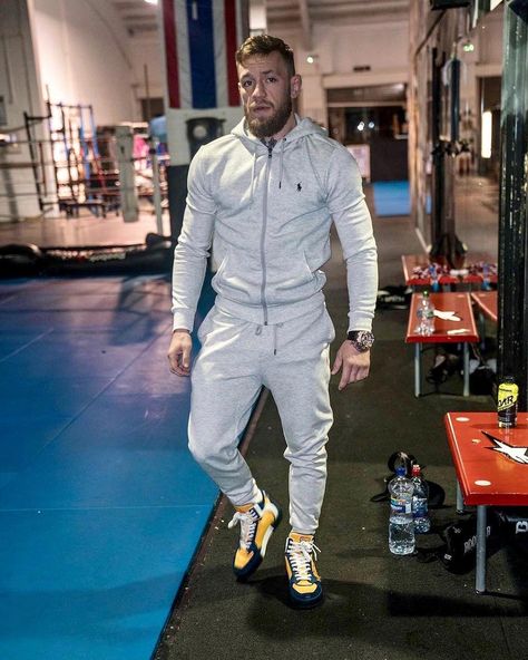 Ralph Lauren Sweatsuit, Conner Mcgregor, Polo Sweatsuit, Conor Mcgregor Style, Connor Mcgregor, 1 June, Dolce Gabbana Sneakers, Mens Dress Boots, Mens Casual Outfits Summer