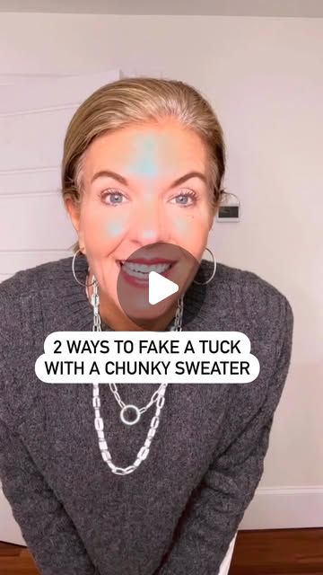 Tuck A Sweater Into Jeans, How To Tuck A Sweater Into A Skirt, How To Tuck In Oversized Sweater, How To Tuck In A Sweater, Sweater Tuck Hack, Tuck A Sweater, Tuck Sweater, Sweater Hacks, Clothing Tips