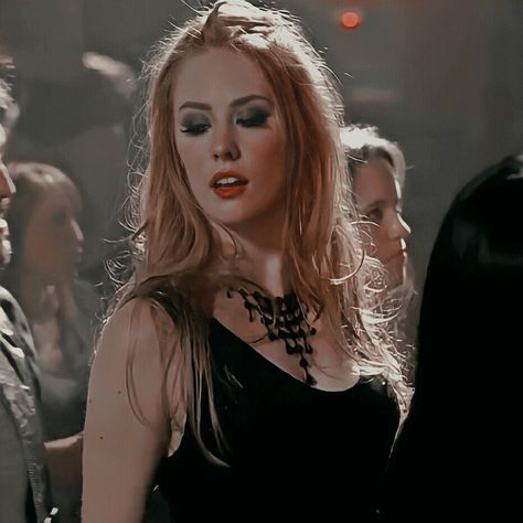 Deborah Ann Woll Icon, Jessica Hamby Aesthetic, Jessica True Blood, True Blood Jessica, Jessica Hamby, Sookie Stackhouse, Black Swans, Deborah Ann Woll, Witch Coven