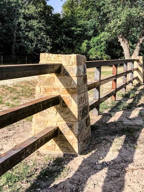 Ranch Fence Builder & Contractor | Texas Ranch Resources Property Wall Ideas, Ranch Fencing Ideas, Stone And Wood Fence, Ranch Gate Entrance, Farm Fence Ideas Country Life, Ranch Fence Ideas, Front House Fence Ideas, Ranch Gates Entrance Ideas, Ranch Style Fence