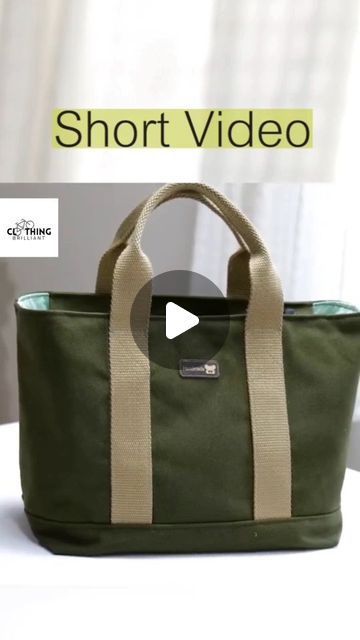 Sewing Handbags Diy, Bag Zipper Tutorial, Sewing Tote Bags Pattern Free, How To Make A Tote Bag, Patron Tote Bag, Diy Bag With Zipper, Pouch Bag Design, Diy Canvas Tote Bag, Zippered Tote Bag Pattern