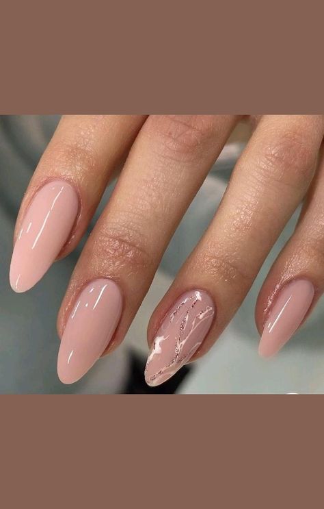 Nude Nails With Glitter, Ongles Beiges, Kutek Disney, Manikur Kuku, Nude Nail, Nude Nail Designs, Beige Nails, Casual Nails, Nagel Inspo