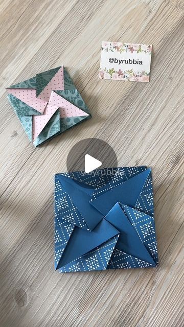 Diy Envelopes For Gift Cards, Wrapping A Necklace As A Gift, Wax Seal Ideas Gift Wrapping, Money Gift Envelope Diy, Wrapping Envelope Ideas, How To Make A Gift Card Envelope, Gift Wrap Envelope, How To Make A Money Envelope, How To Fold Paper Into An Envelope