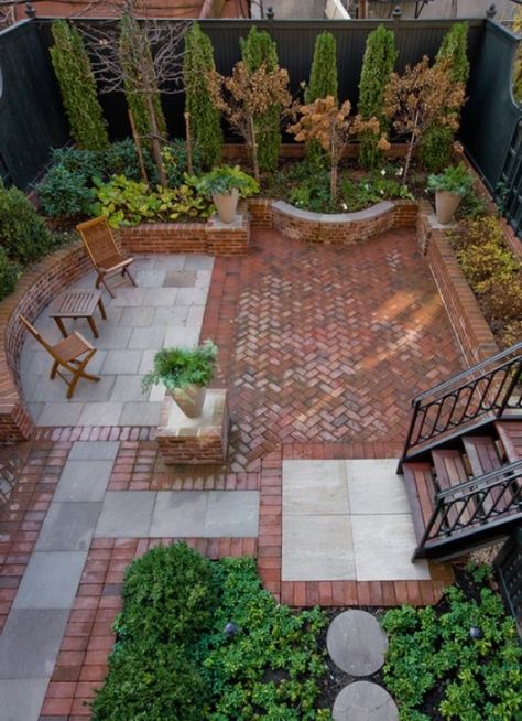 15 Gorgeous DIY Small Backyard Decorating Ideas #diy #decorating #backyardideas #diyprojects #gardendesigns Cozy Garden, Bohemian Garden, Vintage Outdoor, Brick Pavers, Landscape Designs, Brick Patios, Garden Oasis, Small Backyard Patio, Pergola Patio