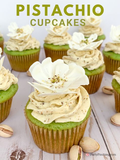 Pistachio Frosting Recipe, Pistachio Paste Recipe, Simple Buttercream Frosting, Pistachio Frosting, Pistachio Buttercream, Cupcakes Pretty, Cake Pistachio, Pistachio Pudding Cake, Pistachio Cake Recipe