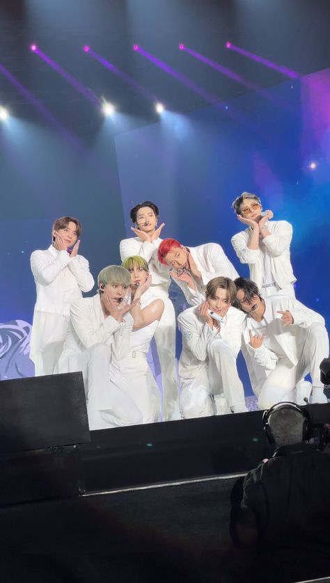 Ateez Tour 2024, Ateez Concert Aesthetic, Ateez 2024, Vision Board Themes, 2024 Manifestation, Ateez Concert, Concert Crowd, Concert Aesthetic, New Year New Me