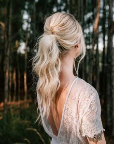 Loose waves ponytail - wedding hair inspiration  Loose waves ponytail - wedding hair inspiration Wedding Ponytail Hairstyles, Bridal Ponytail, Bridesmaid Hair Inspo, Wedding Ponytail, Bridemaids Hairstyles, Bridesmaid Hair Makeup, Boho Wedding Hair, Veil Hairstyles, Hair Bridesmaid