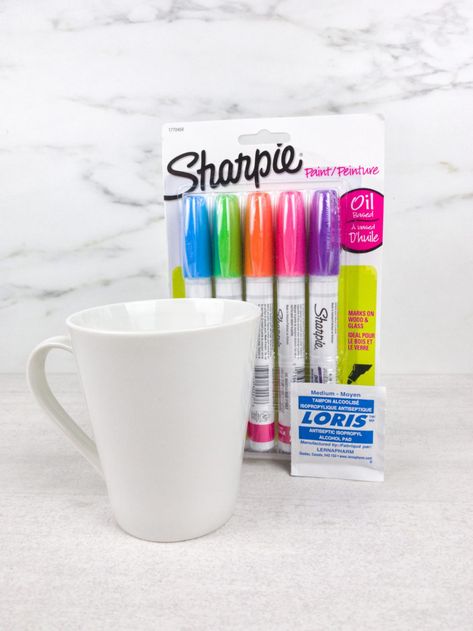 How to make a Sharpie Mug Diy Mug Designs Sharpie, Sharpie Mugs Diy Instructions, Diy Mug Designs, Sharpie Mug, Mug Crafts, Diy Mugs, Sharpie Art, Painted Mugs, Crafts Kids