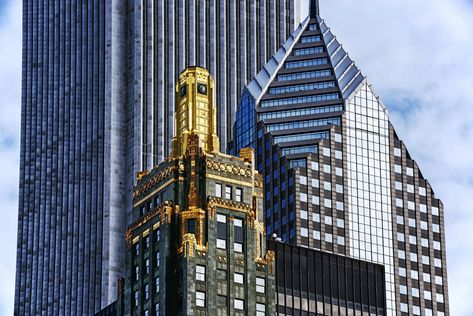 Chicago Hotel, Chicago Bars, Chicago Hotels, Rooftop Lounge, Michigan Avenue, Hotel Packages, Chicago River, Art Deco Buildings, Luxury Boutique Hotel