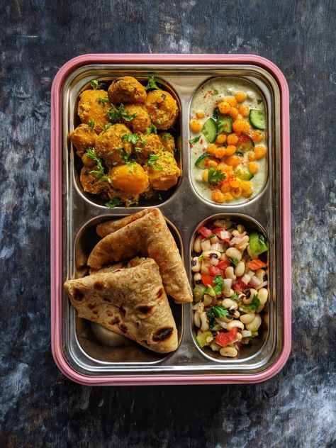 Food In Lunch Boxes, Indian Bento Box Lunch For Adults, Salad For Tiffin, Easy Quick Lunch Recipes Healthy Food, Lunch Combo Ideas, Indian School Lunch Box Ideas, Indian Bento Lunch, Lunch Tiffin Ideas, Healthy Lunch Indian