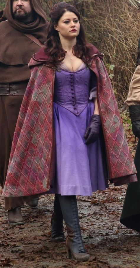 Belle French, Emilie De Ravin, Once Up A Time, Wearing Purple, Purple Outfits, Movie Costumes, Fantasy Fashion, Costume Design, Purple Dress