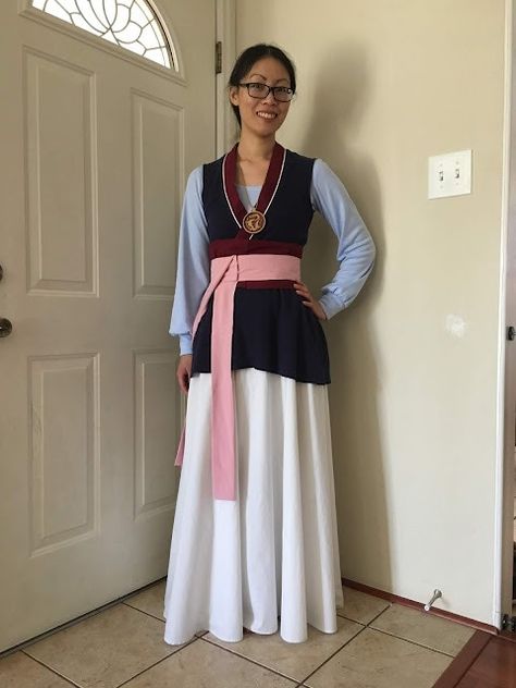 Cation Designs: Mommy & Me Mulan Cosplay Mulan Costume Diy, Cosplay Mulan, Mulan Cosplay, Mulan Outfit, Geeky Craft, Unique Clothing, Costume Outfits, Diy Costumes, Unique Outfits