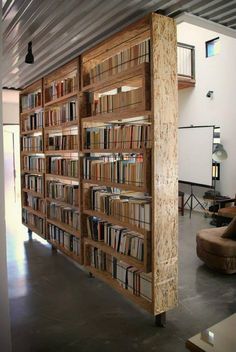 Plywood Office, Living Room Divider Ideas, Lots Of Books, Movable Walls, Living Room Divider, Studio Apartment Divider, Diy Room Divider, Wall Bookshelves, Design Room