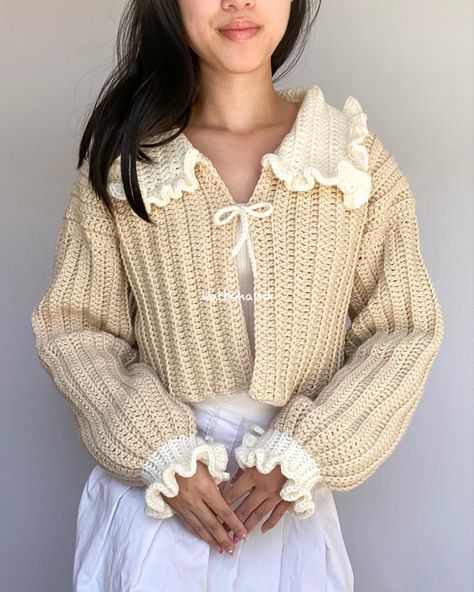 Cardigan With Collar Crochet, Jellyfish Cardigan Crochet, Crochet Cardigan With Ruffles, Ruffle Knitting Pattern, Crochet Ruffle Sweater, Crochet Clothes Cardigans, Crochet Cardigan Cute, Crochet Cute Cardigan, Asian Crochet Patterns