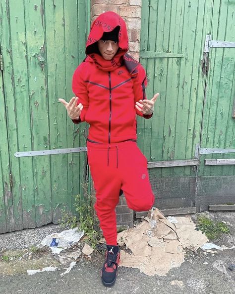 Red Nike Tech, Nike Tech Tracksuit, Nike Tech Fleece Tracksuit, 4s Outfit, Red Tracksuit, Tech Girl, Red Joggers, Nike Sportswear Tech Fleece, Central Cee