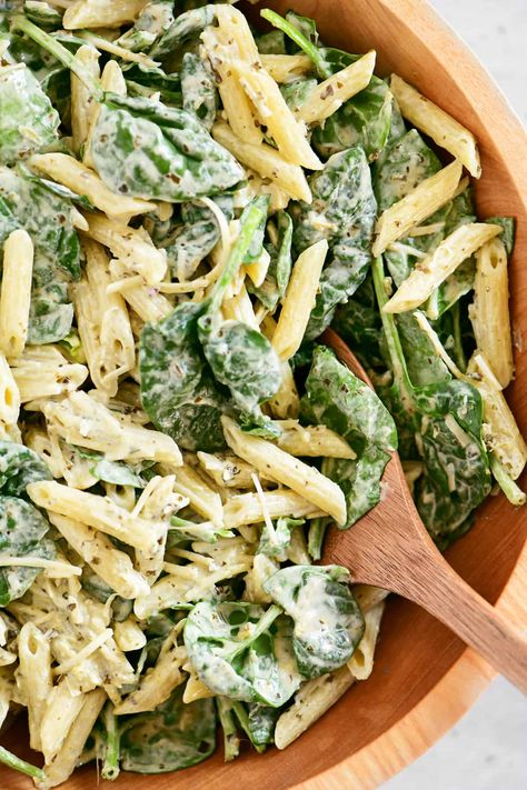 Cold Pesto Pasta Salad, Garlic Pasta Salad, Parmesan Pasta Salad, Spinach Pasta Salad, Spinach Pesto Pasta, Pasta Salad With Spinach, Fall Pasta, Chicken Spinach Pasta, Lettuce Recipes