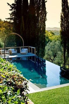 Stone swimming pool by Indalo Piscine Hotel Swimming Pool, Luxury Swimming Pools, Pool Landscape Design, Dream Pools, Beautiful Pools, Luxury Pool, Swimming Pool Designs, Natural Pool, Garden Pool